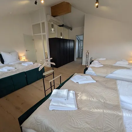 Large 150 Qm In Centrally Located 1 To 15 Guests * Munich
