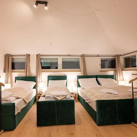 Apartment Large 150 Qm In Centrally Located 1 To 15 Guests