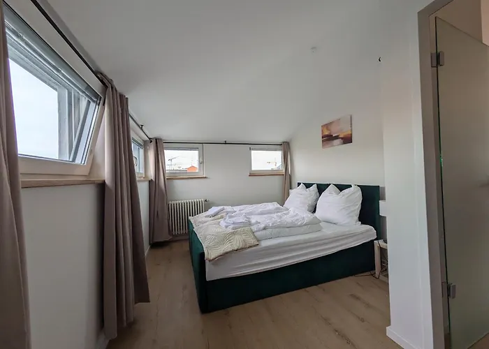 Large 155 Qm With 4 Bedrooms Located 1 To 12 Guests