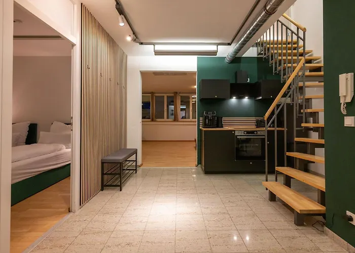 Large 155 Qm With 4 Bedrooms Located 1 To 12 Guests 아파트 뮌헨