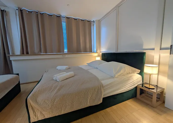 아파트 Large 155 Qm With 4 Bedrooms Located 1 To 12 Guests