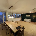 Large 155 Qm With 4 Bedrooms Located 1 To 12 Guests *