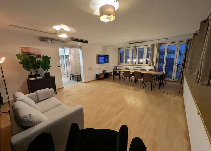 Large 155 Qm With 4 Bedrooms Located 1 To 12 Guests *
