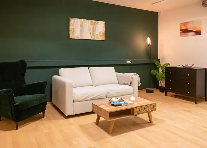 Large 155 Qm With 4 Bedrooms Located 1 To 12 Guests Appartamento *
