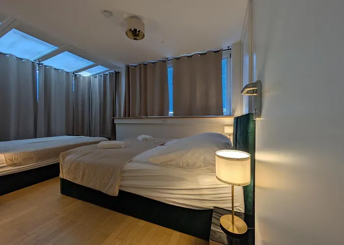 Large 155 Qm With 4 Bedrooms Located 1 To 12 Guests Monaco di Baviera